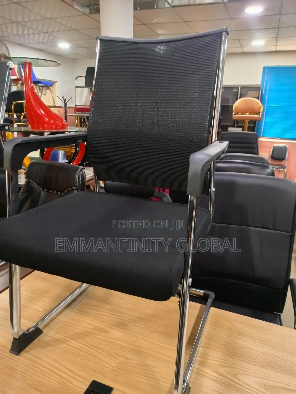 Executive Visitor Chair Mesh and Fabric