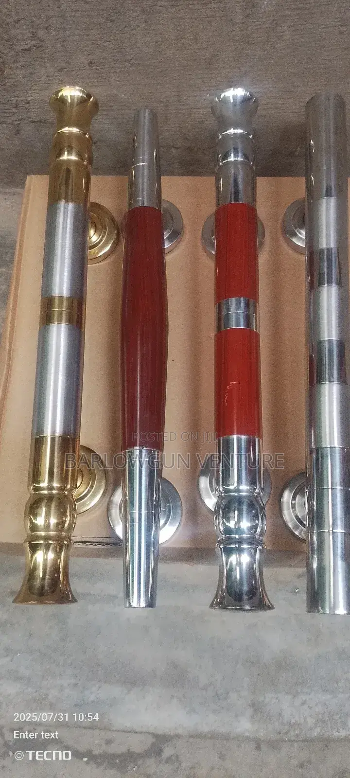 Pull Handle Door