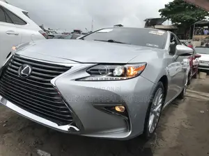 Lexus ES 2017 Silver