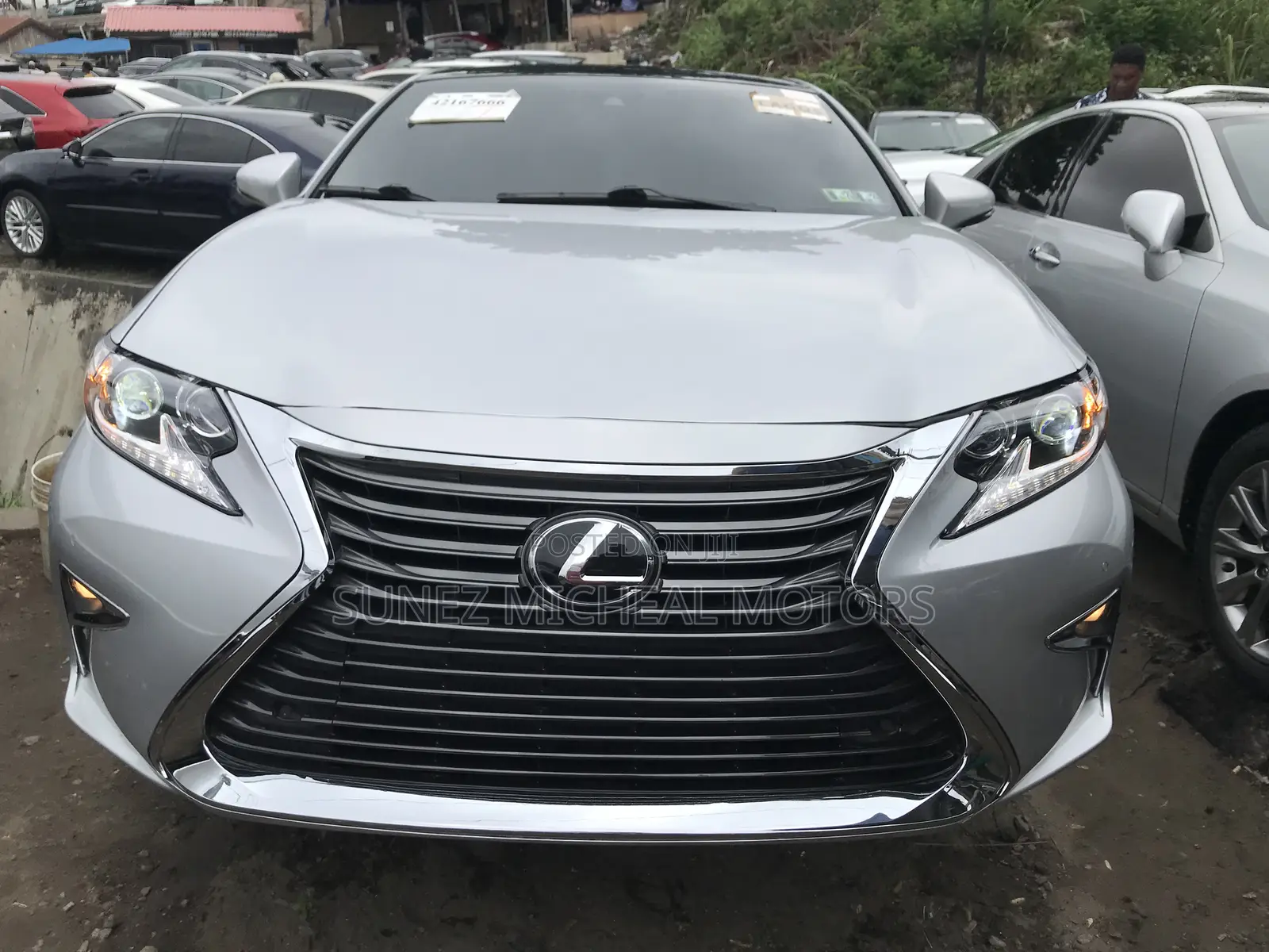 Lexus ES 2017 Silver