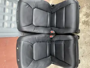 Two Front Seat Honda Pilot 2010 Model