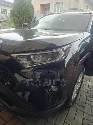 Toyota RAV4 XLE FWD 2020 Black