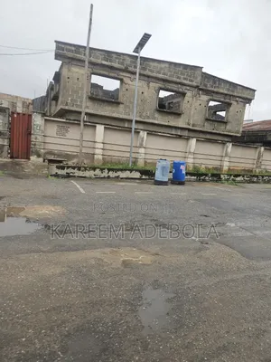 4bdrm Block of Flats in Omole Phase 1 for rent