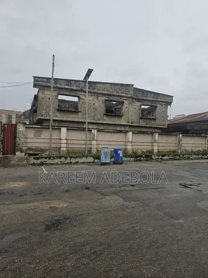 4bdrm Block of Flats in Omole Phase 1 for rent