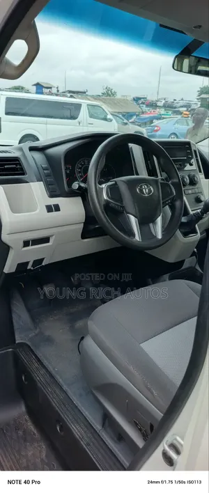 Toyota Grand HiAce 2020 White