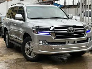 Toyota Land Cruiser 4.5 V8 GL 2015 Silver