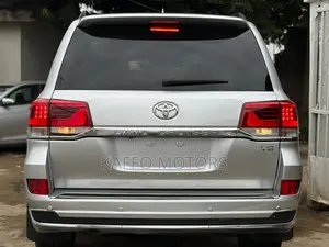 Toyota Land Cruiser 4.5 V8 GL 2015 Silver