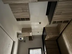 3bdrm Apartment in Life Camp Close To, Dape for rent