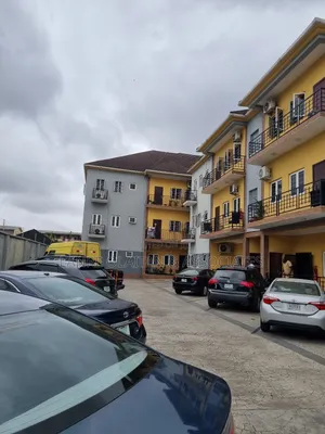 Photo - 3bdrm Block of Flats in Ikeja Gra,  Lagos for rent
