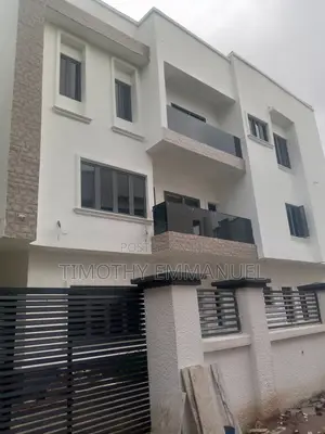 7bdrm Duplex in Assokoro, Asokoro for sale