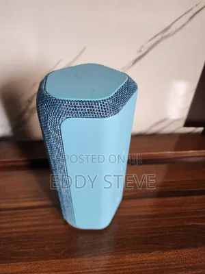 London Used Sony SRS-Xe200 Portable Bluetooth Speaker