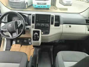 Toyota HiAce 2020 White