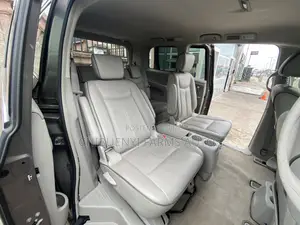 Nissan Quest SV 4dr Minivan (3.5L 6cyl CVT) 2014 Gray
