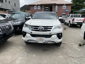 Toyota Fortuner 2021 White