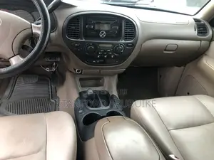 Toyota Sequoia Limited 4dr SUV 4WD (4.7L 8cyl 4A) 2004 Red