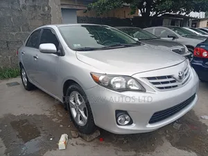 Toyota Corolla LE 4dr Sedan (1.8L 4cyl 4A) 2013 Silver