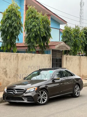 Mercedes-Benz C300 Luxury 4matic Sedan AWD (2.0L 4cyl 7A) 2017 Brown