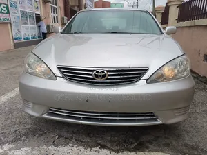 Toyota Camry 2005 Silver