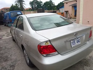 Toyota Camry 2005 Silver