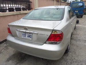 Toyota Camry 2005 Silver