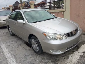 Toyota Camry 2005 Silver