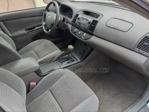 Toyota Camry 2005 Silver