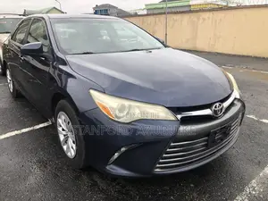 Toyota Camry 2016 Blue