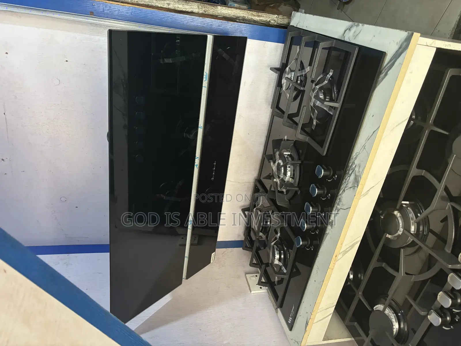 5 Burner Gas And Extractor