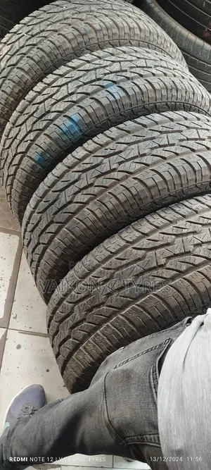 285/65r17 for Land Cruiser and Other Suv Vehicles