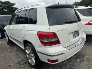 Mercedes-Benz GLK-Class 350 2011 White