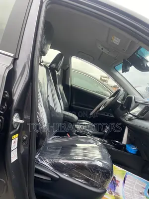 Toyota RAV4 Limited FWD (2.5L 4cyl 6A) 2017 Gray