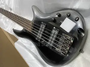 Ibanez Sr305 5 Strings Guitar