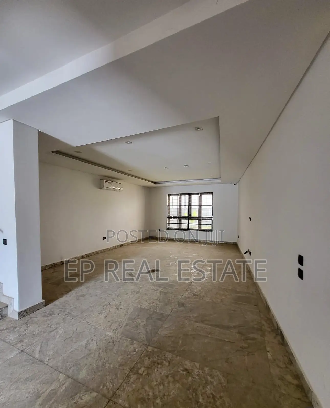 4bdrm Townhouse/Terrace in Wuse2 for Sale