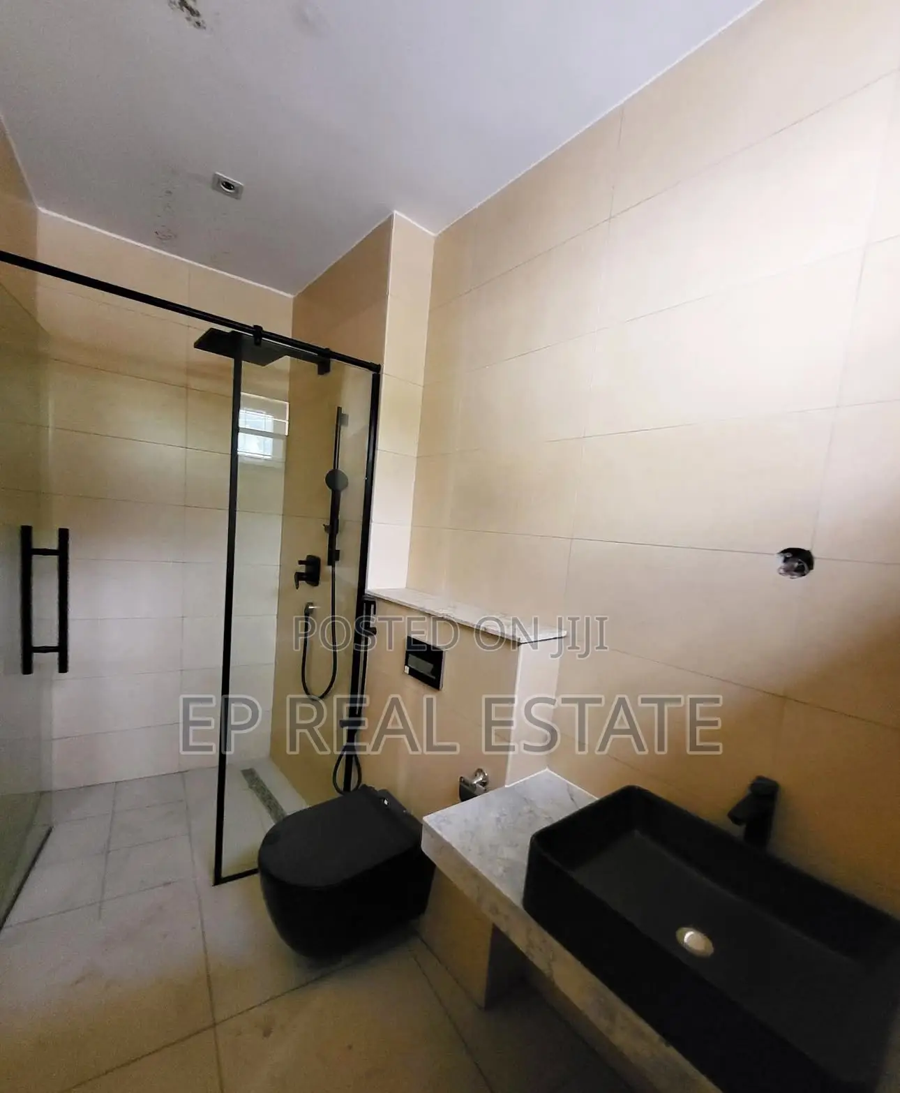 4bdrm Townhouse/Terrace in Wuse2 for Sale