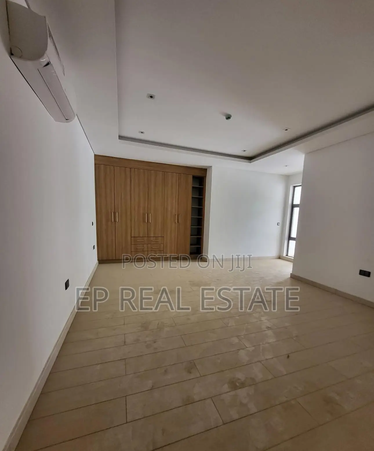 4bdrm Townhouse/Terrace in Wuse2 for Sale