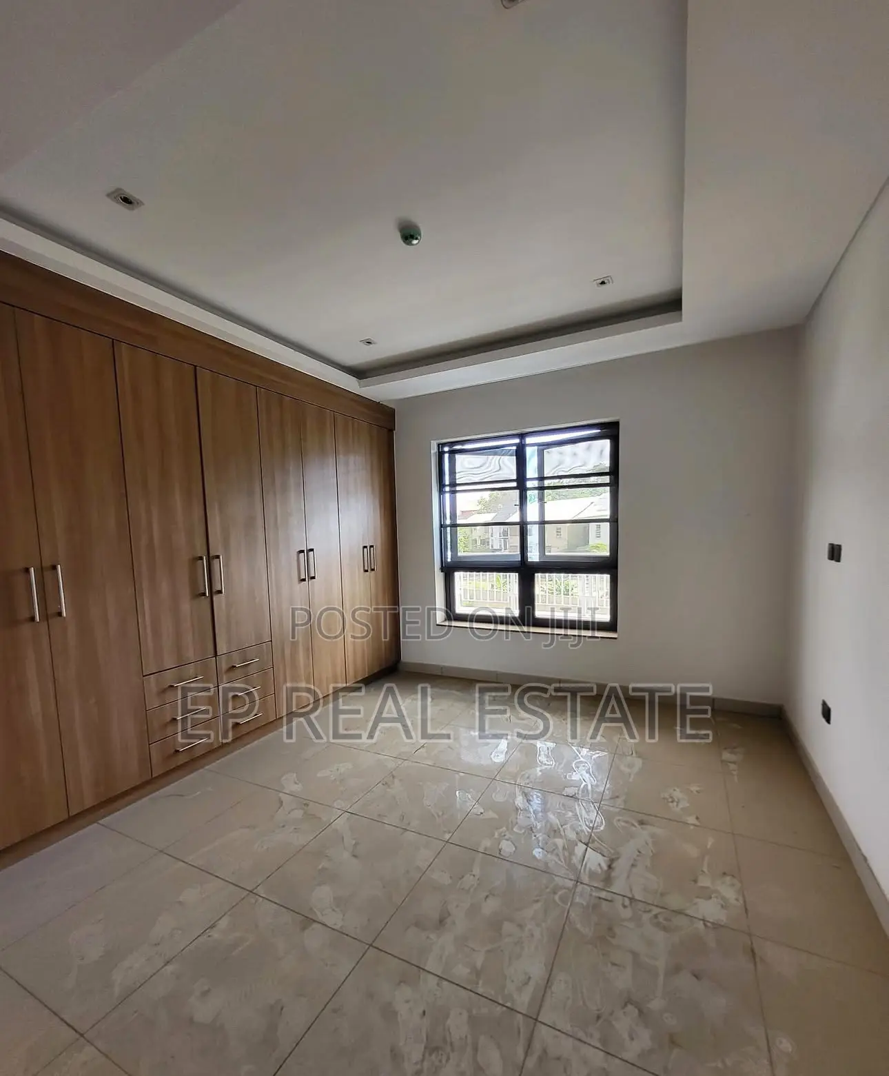 4bdrm Townhouse/Terrace in Wuse2 for Sale