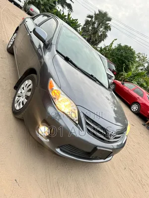 Toyota Corolla LE 4dr Sedan (1.8L 4cyl 4A) 2013 Gray