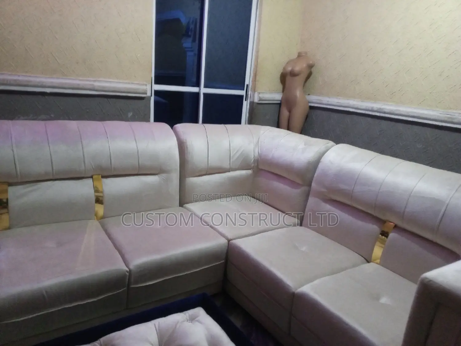 Modern L-Shaped Sofa – Luxury Corner Sofa Set