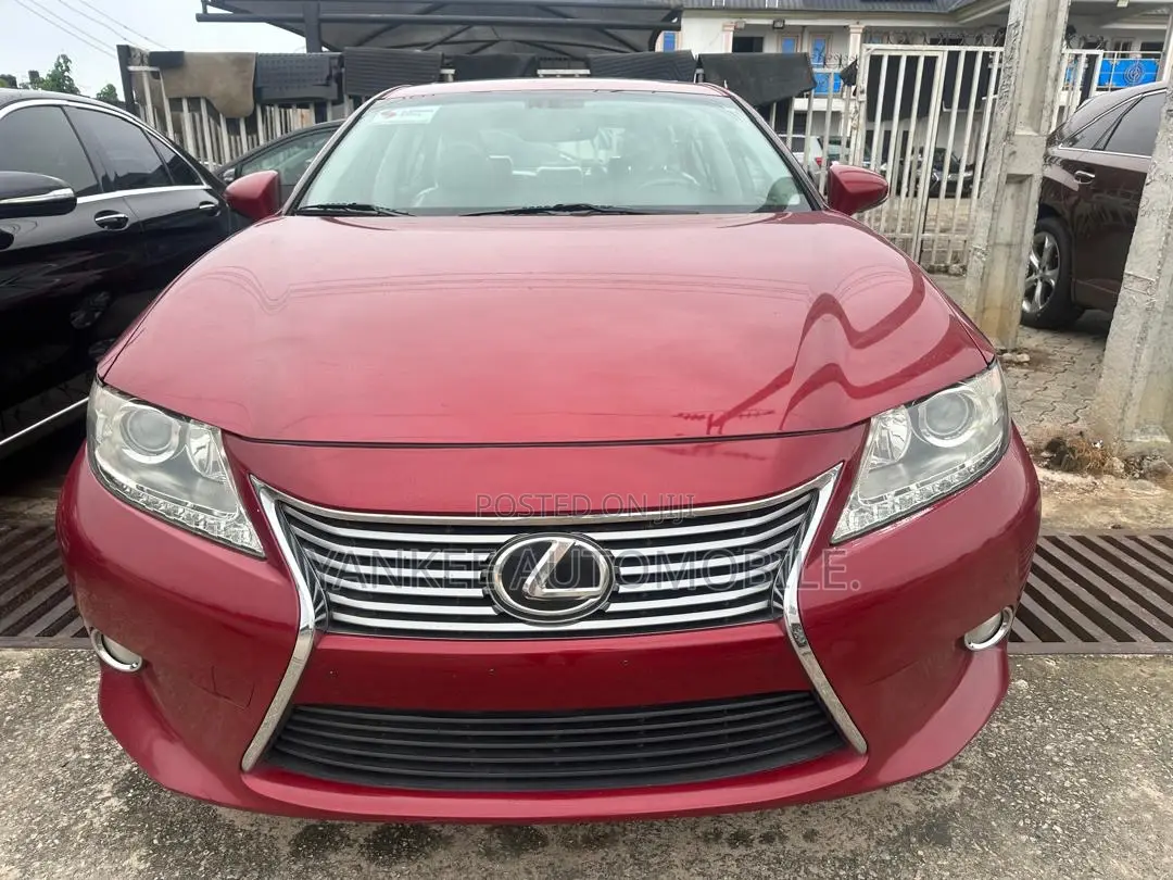 Lexus ES 2016 Red