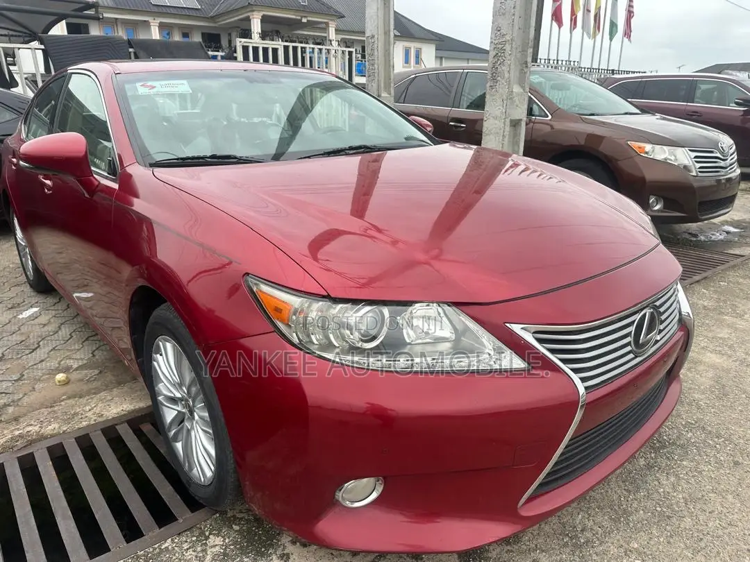 Lexus ES 2016 Red