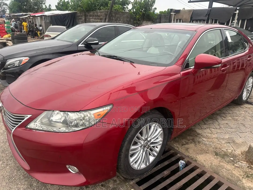 Lexus ES 2016 Red
