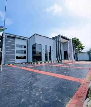Furnished 4bdrm Bungalow in Shelter Afrique, Uyo for sale