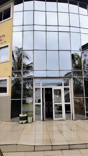 For Sale:Purposefully Built Well Equipped Hospital at Gra,Ph