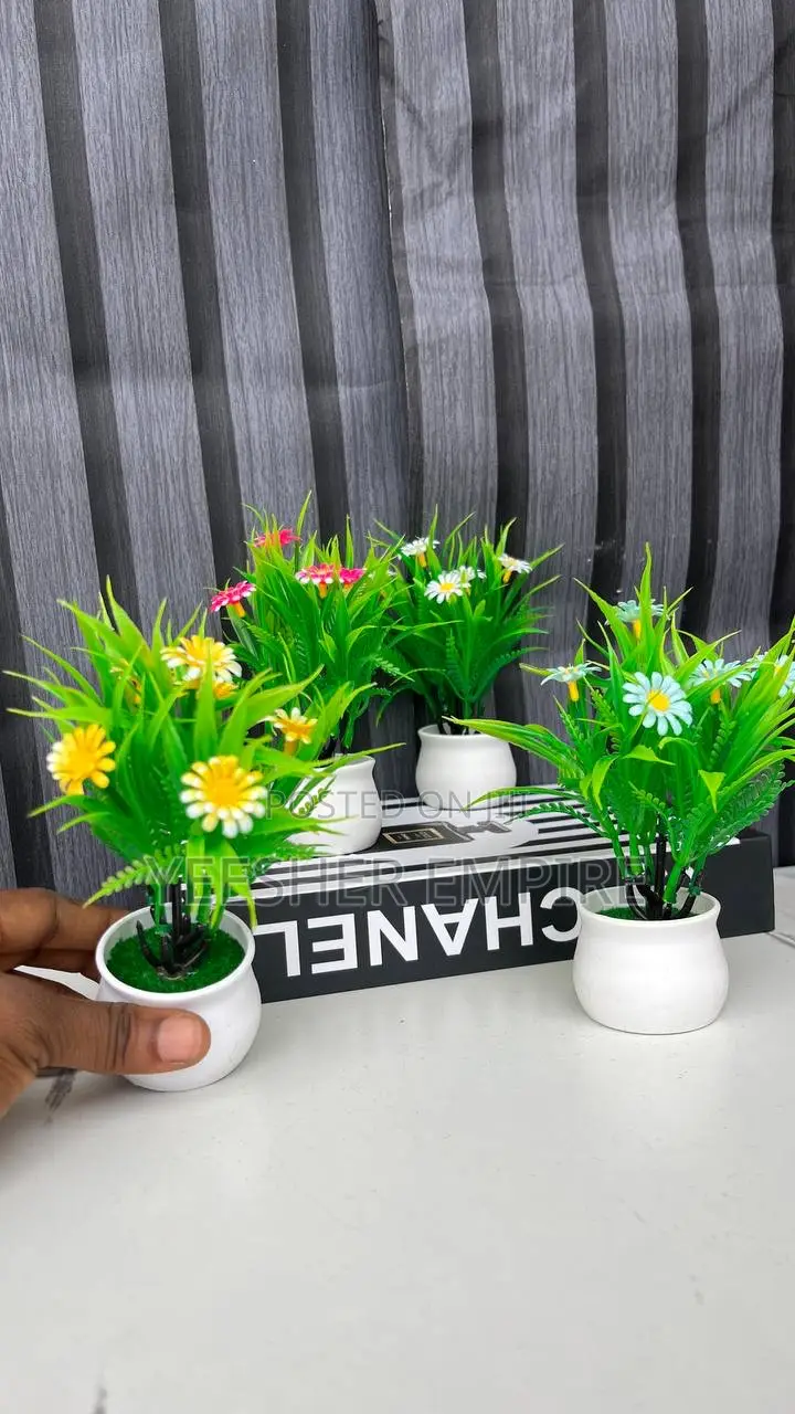 Mini Table Decor Flower