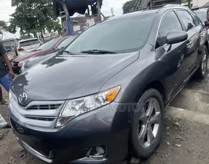 Toyota Venza V6 AWD 2012 Gray