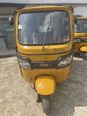 TVS King Cargo 2022 Yellow