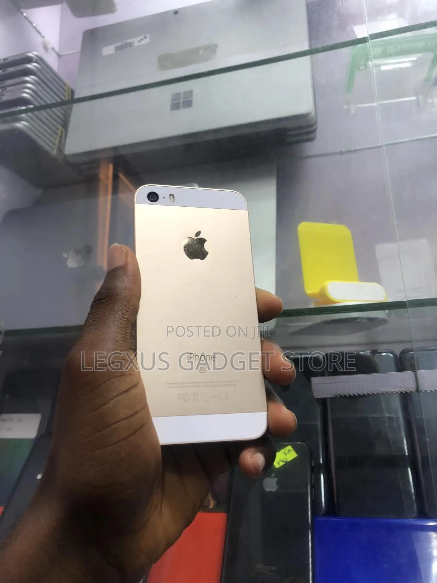 Apple iPhone SE 64 GB Gold