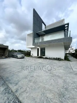 5bdrm Duplex in Osapa London for sale