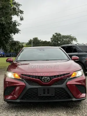 Toyota Camry SE (2.5L 4cyl 8A) 2019 Red