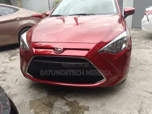 Toyota Yaris 2021 Red